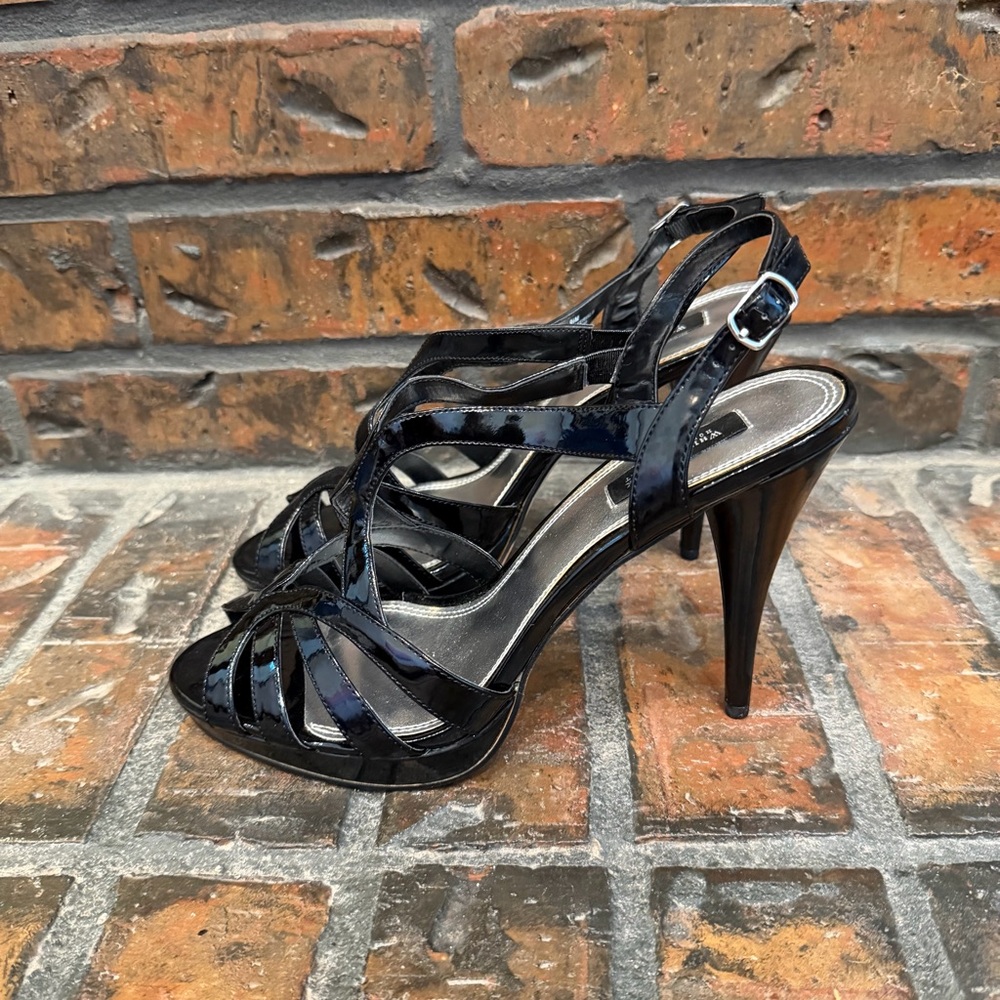White House Black Market Ladies 9.5 Bali Black Patent Strappy Heels Shoes WHBM